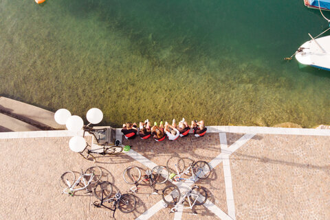 <p>Gruppe bei einer Rennrad Tour am Wörthersee. Entspannter Genuss bei selektiven Routen am Straßenrad.</p>