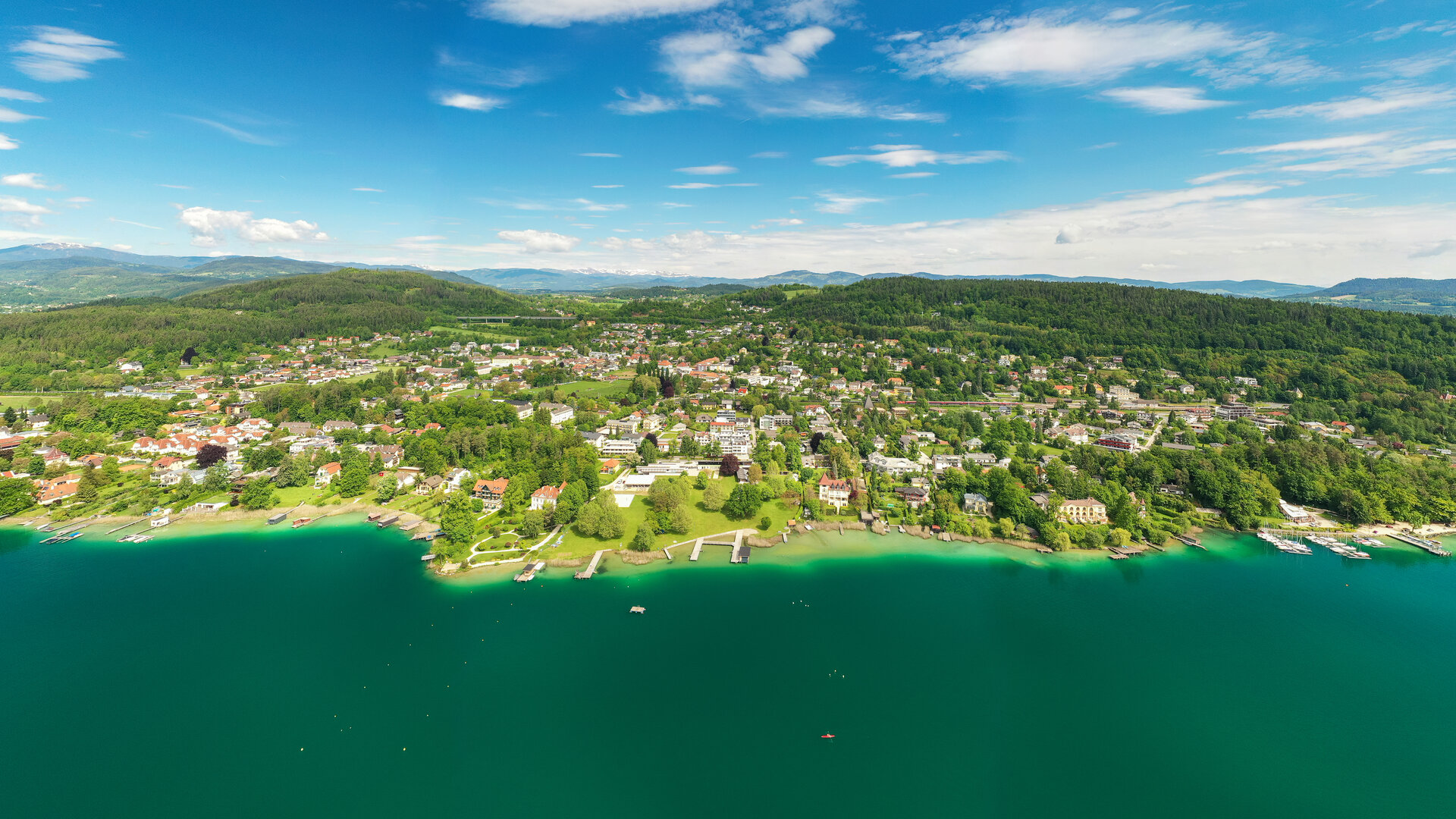 <p>Krumpendorf als die&nbsp;Bewegungsarena am Wörthersee&nbsp;bietet Ihnen alle Voraussetzungen für Bewegung zwischen See und Stadt, Natur und Kultur, Ruhe und Erlebnis.</p>