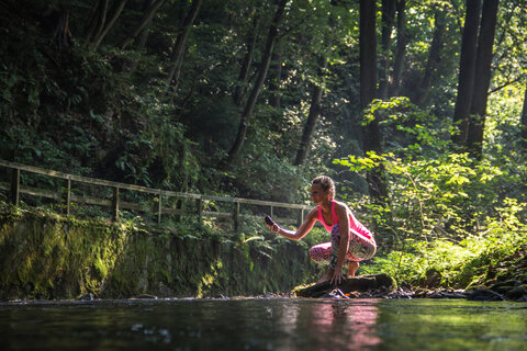 <p>Yogaweg in Velden. Ein Spaziergang der achtsamen Art.</p>